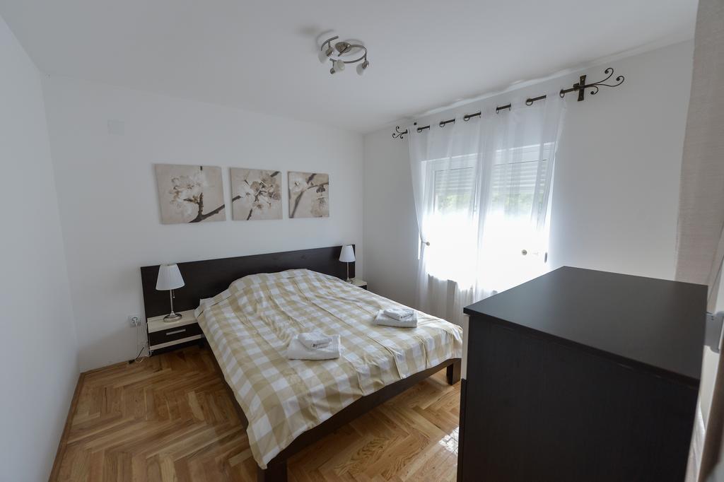 Park Srce Apartments Arandjelovac Δωμάτιο φωτογραφία