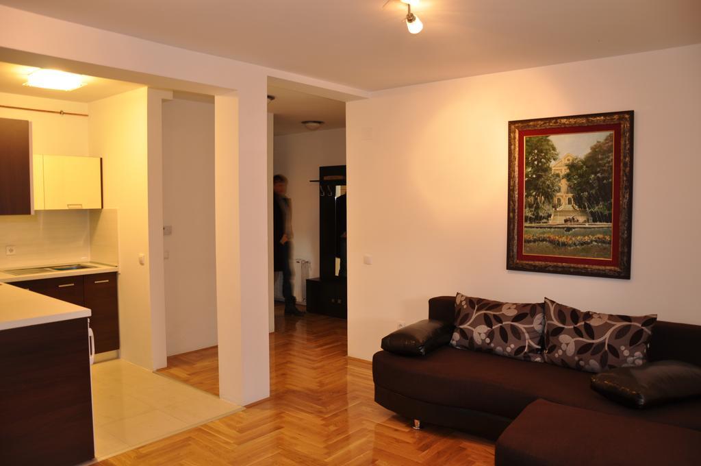 Park Srce Apartments Arandjelovac Δωμάτιο φωτογραφία