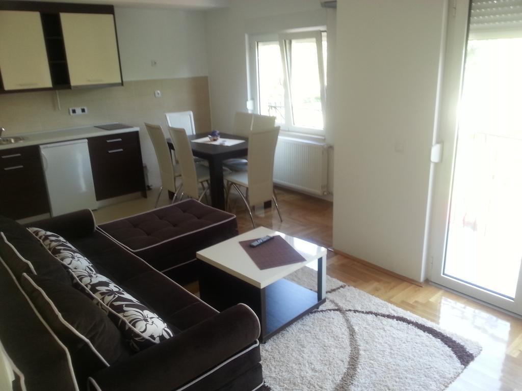 Park Srce Apartments Arandjelovac Δωμάτιο φωτογραφία