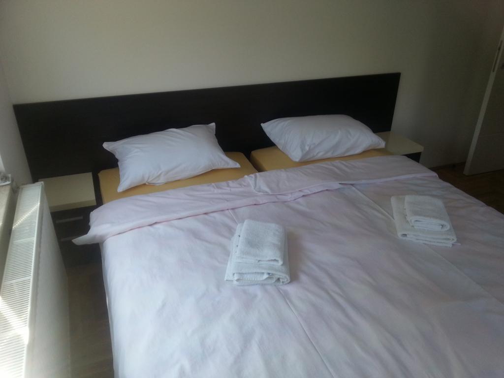 Park Srce Apartments Arandjelovac Δωμάτιο φωτογραφία